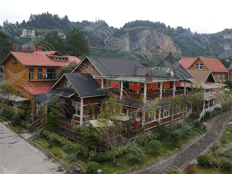 選擇南昌合成樹脂瓦，為南方屋頂雨季防水護(hù)航